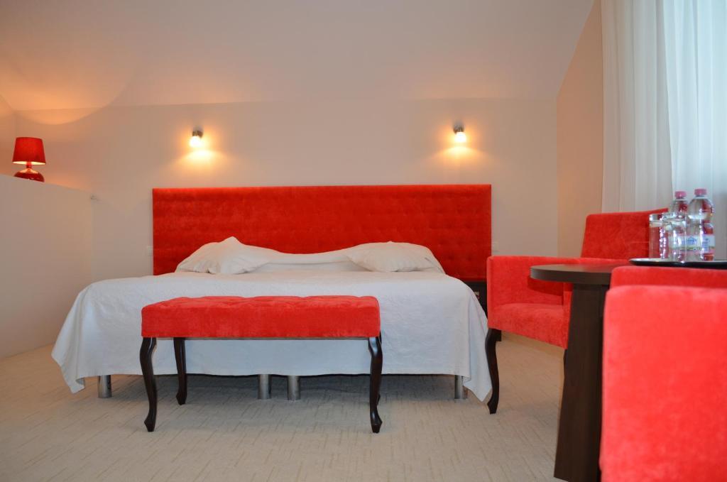 Hotel Alexandra Pobiedziska Szoba fotó