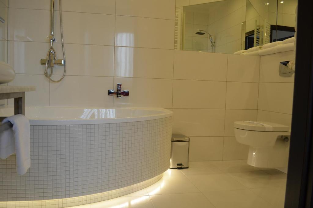 Hotel Alexandra Pobiedziska Szoba fotó